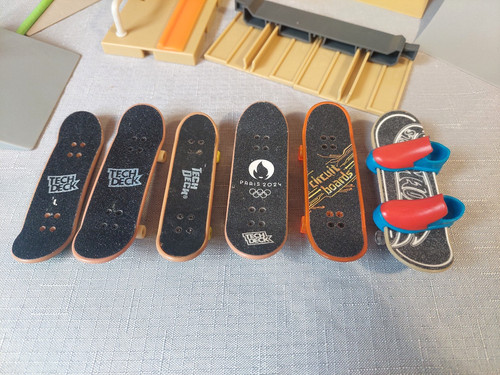 Lareg lot tech - tech, skate