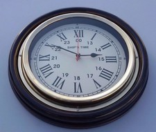 Horloge murale vintage en bois