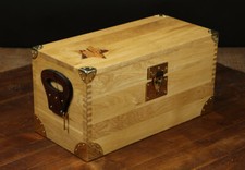 Coffre en chène et bois de