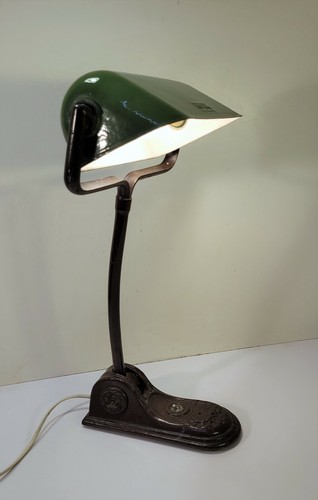 Main niam lampe de - g., ed