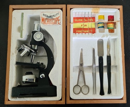 Petit microscope optico - microscope,