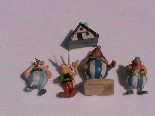 Lot figurines asterix et - 5,