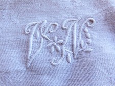 nappe ancienne monogramme VN