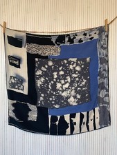 Foulard carré de soie Vintage