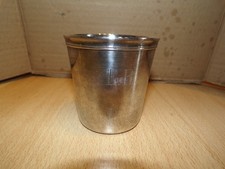 Timbale argentée gravée des