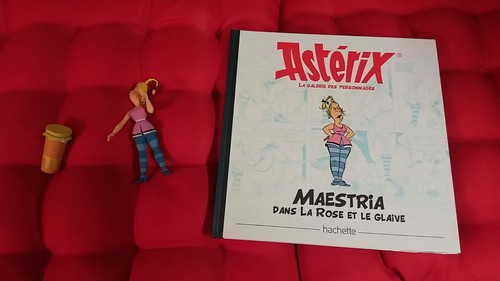 Figurine maestria avec - figurine,
