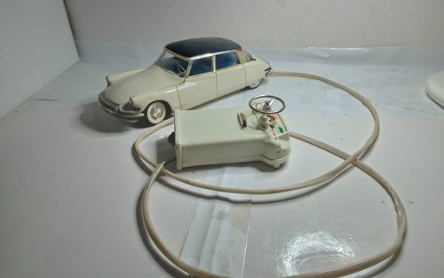 Gégé jouet ancien citroen - gégé,