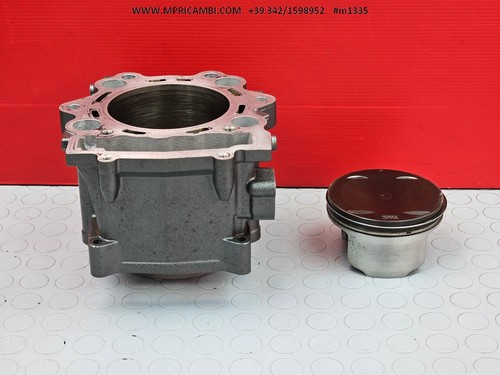 Cylindre piston - piston, et