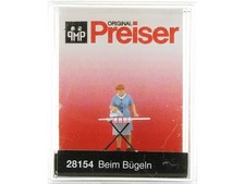 PREISER Femme qui repassse -