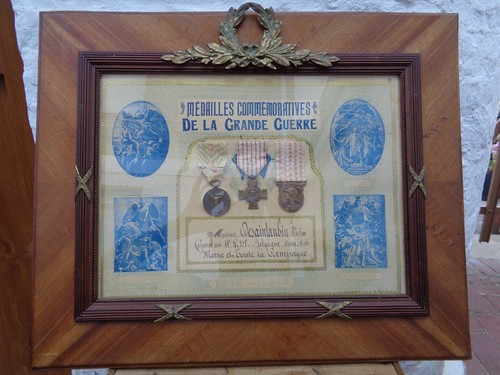 Ancien cadre commemorative - ancien,