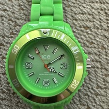 Ice-Watch Unisex Watch Medium Classic Solid Cs.Gn.U.P.10