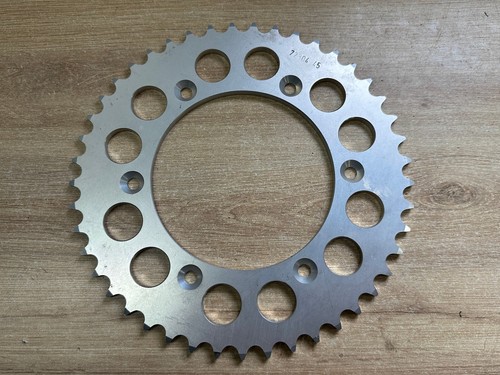Une couronne dents alu - une,