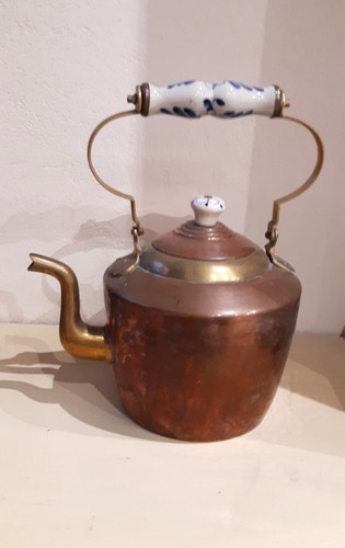 Ancienne petite bouilloire - , en
