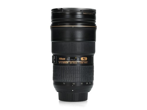 Nikon 70mm 8g ed - f/2.8g,