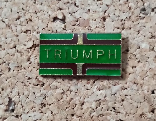 Pin triumph moto motors - pin's, logo