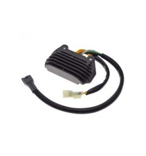 Régulateur de tension pour