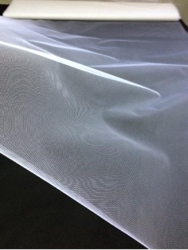 Tenture mariage tissu tulle - ,