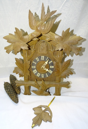 Ancien grand coucou foret - grand,