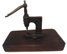 RARE OUTIL ANCIEN DE
