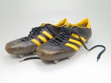 ancienne chaussure foot