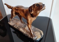 Chien de chasse en platre