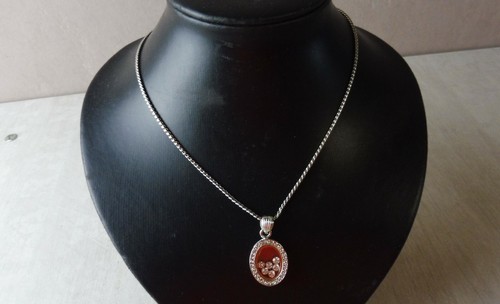 Très beau collier avec