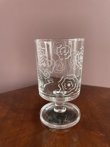 Verre sur pied gravé motif - verre,