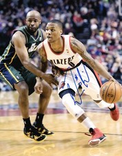 Portland Trail Blazers Damian Lillard Signed 11x14 Photo COA
