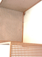 Étagère murale modèle "Dedal" par Mathieu Matégot 1955