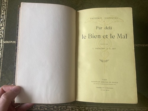 Par delà bien le mal - delà,