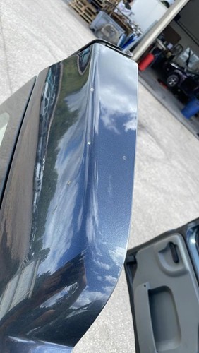 Porte coffre droit dacia - de,