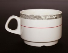 Grande tasse en faïence de