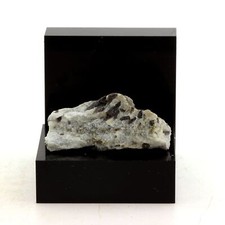 Pierres et Minéraux. Epidote