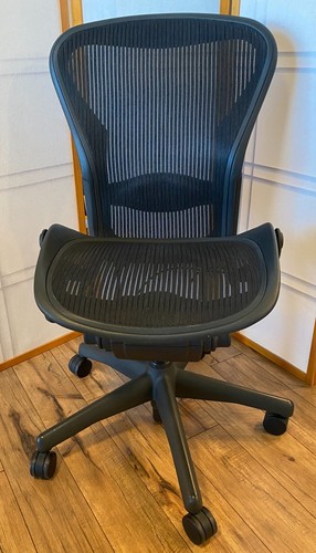 Herman miller aeron - miller,