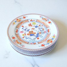 Limoges Bernardaud. 6 assiettes à entremets en porcelaine modèle Pondichéry