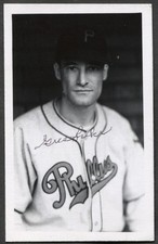 Gus Suhr autographed vintage Phillies Brace Postcard size photo