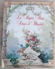Le papier Peint, Décor