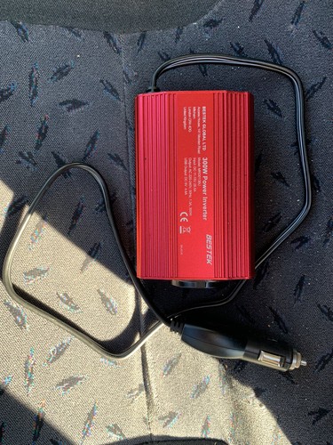 Convertisseur 12v 220v - 12v,