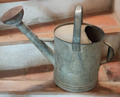 Ancien grand arrosoir zinc - grand, en