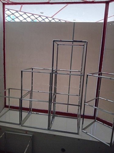 Lot présentoirs modulables - présentoirs, en