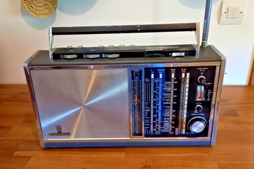 Radio grundig satellit 6000 - ,