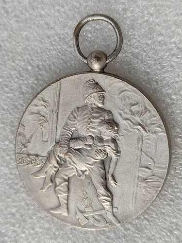 Superbe medaille thème sapeur - superbe,