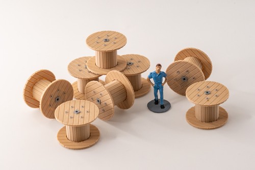 Tourets bois 160cm 1 87 - 8, 1:87