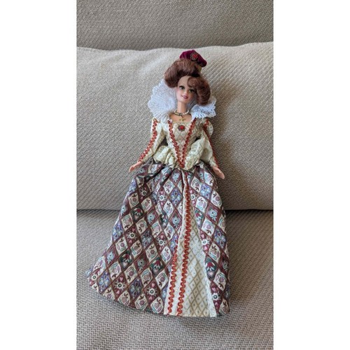 Barbie queen elizabeth - barbie,