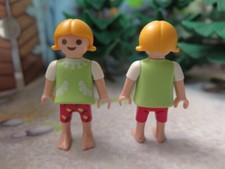 rare petite fille blonde pieds