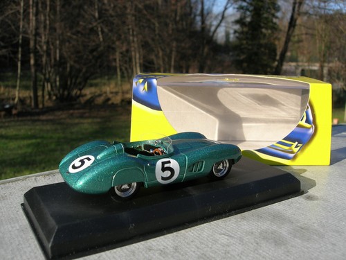 Top model aston martin - top, 1/43