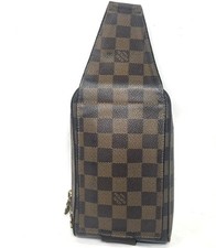LOUIS VUITTON Crossbody