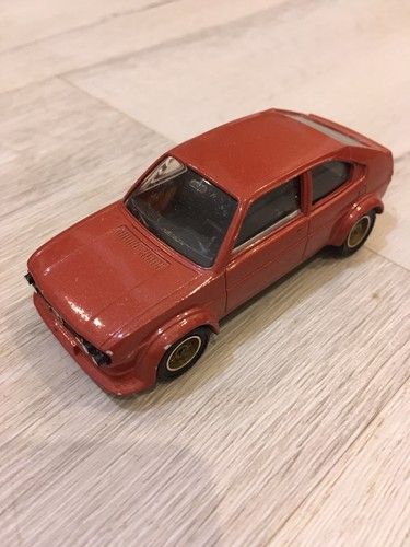 Ancienne alfa romeo alfasud - ancienne, au