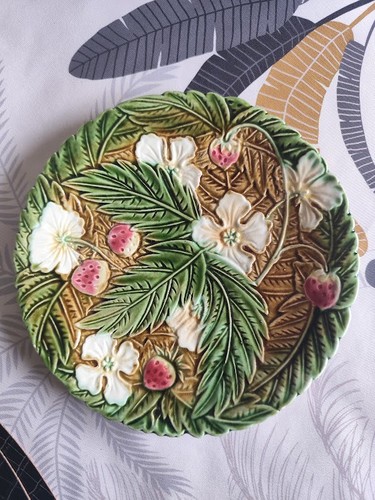 Ancienne assiette barbotine - assiette,