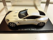 Aston Martin One-77 *Le boîtier a des fissures*【voiture miniature étincelle...